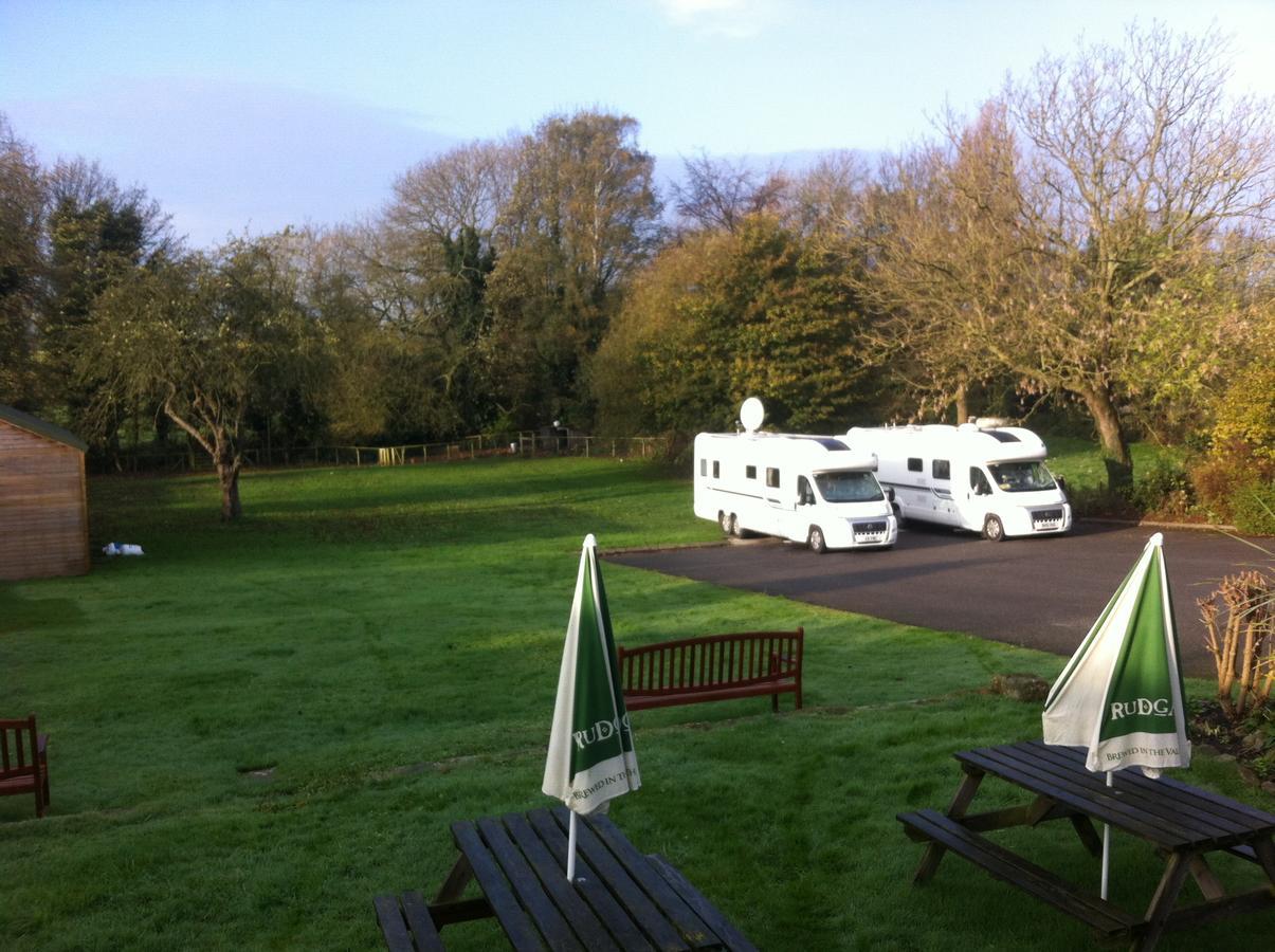 Hotel Old Oak Tree South Kilvington Exterior foto