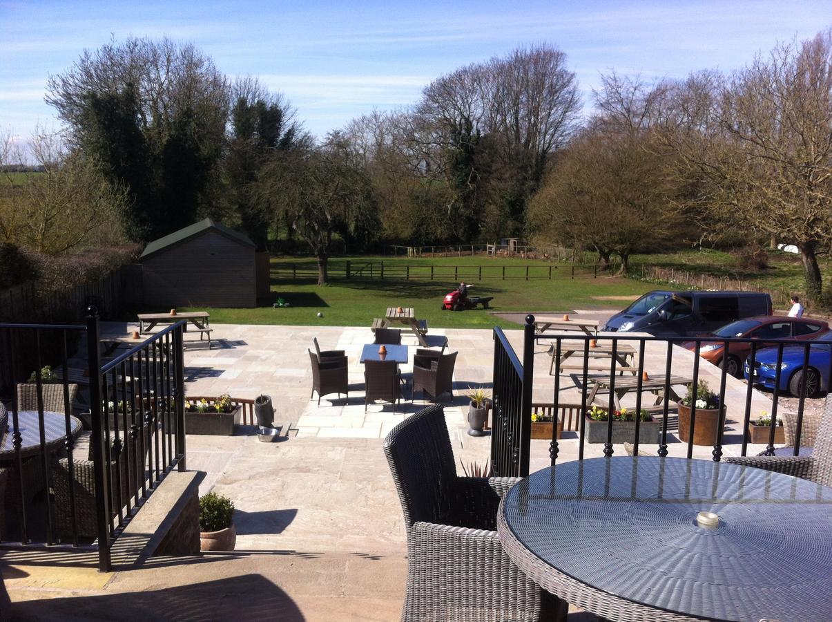 Hotel Old Oak Tree South Kilvington Exterior foto